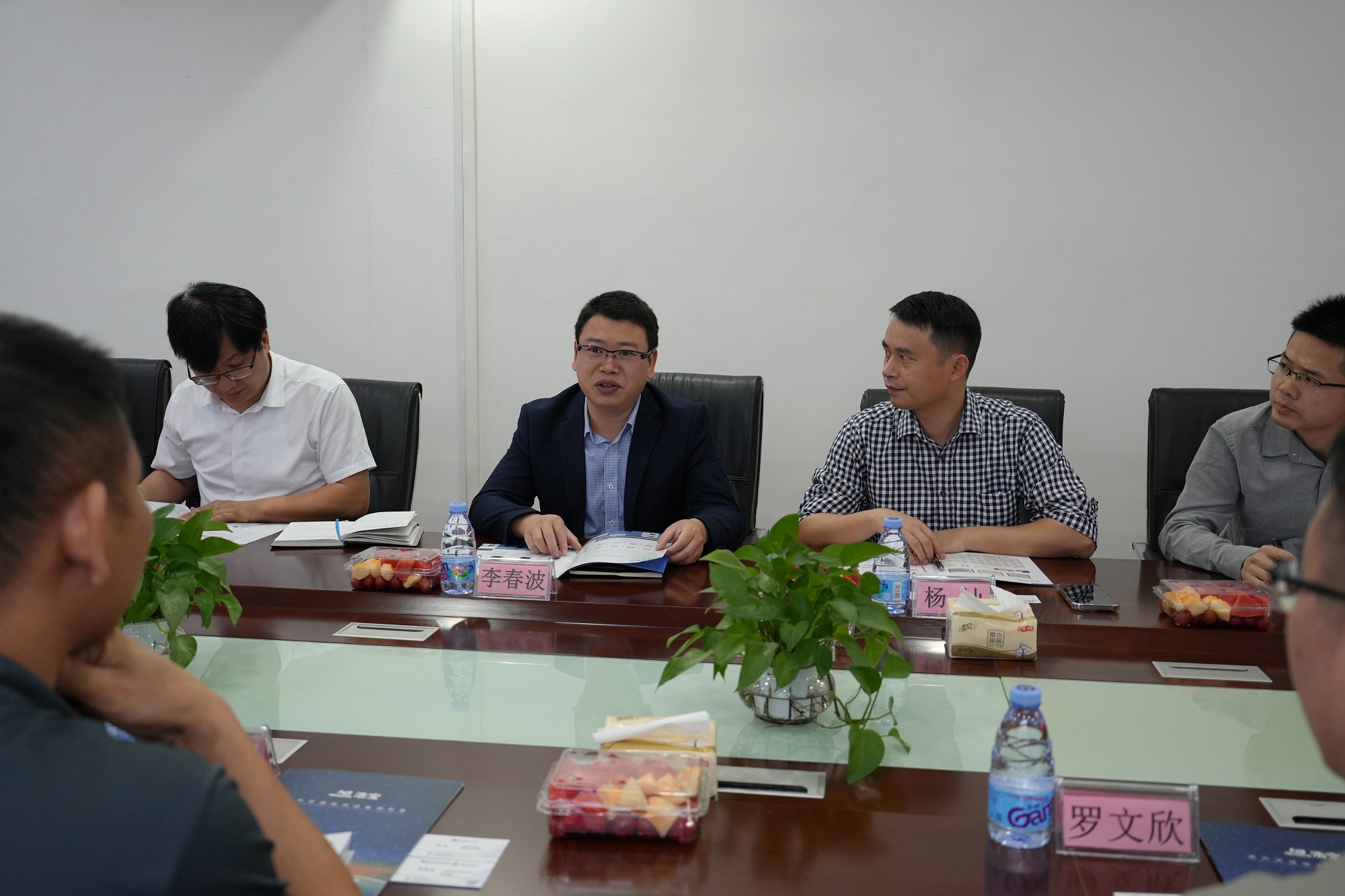 深圳技術(shù)大學(xué)中德智能制造學(xué)院書記李春波教授等與浩寶交流 深圳技術(shù)大學(xué)中德智能制造學(xué)院書記李春波教授等與浩寶交流